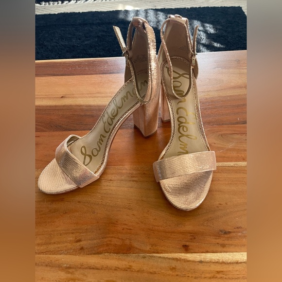 Sam Edelman Metallic ROSE Gold Heels - Picture 4 of 6